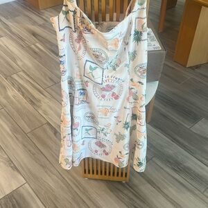 Cream pattern square neck Abercrombie dress. Size small tall.